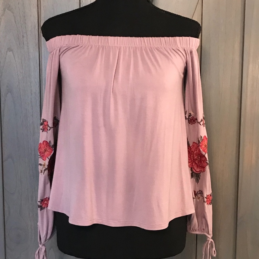 America Eagle Off the Shoulder Blouse